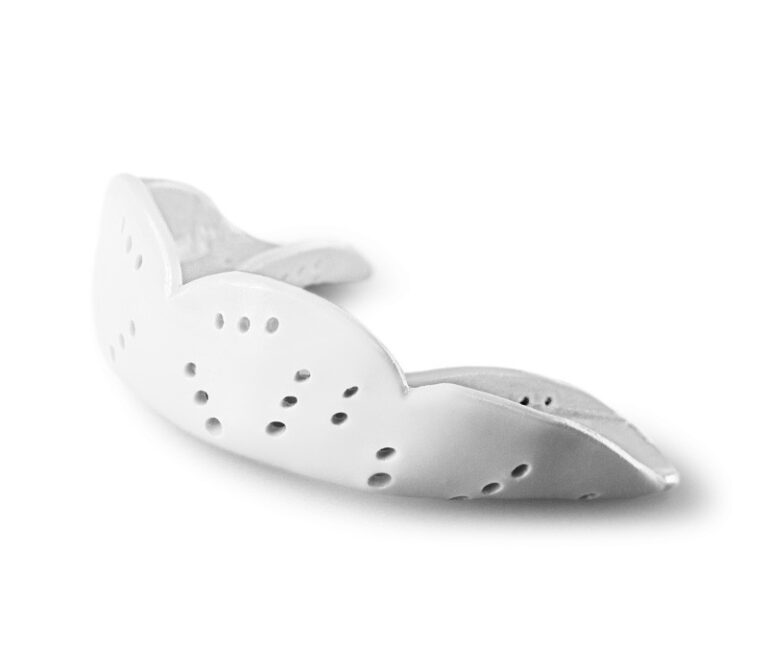 SISU AERO MOUTH GUARD – SM WHT
